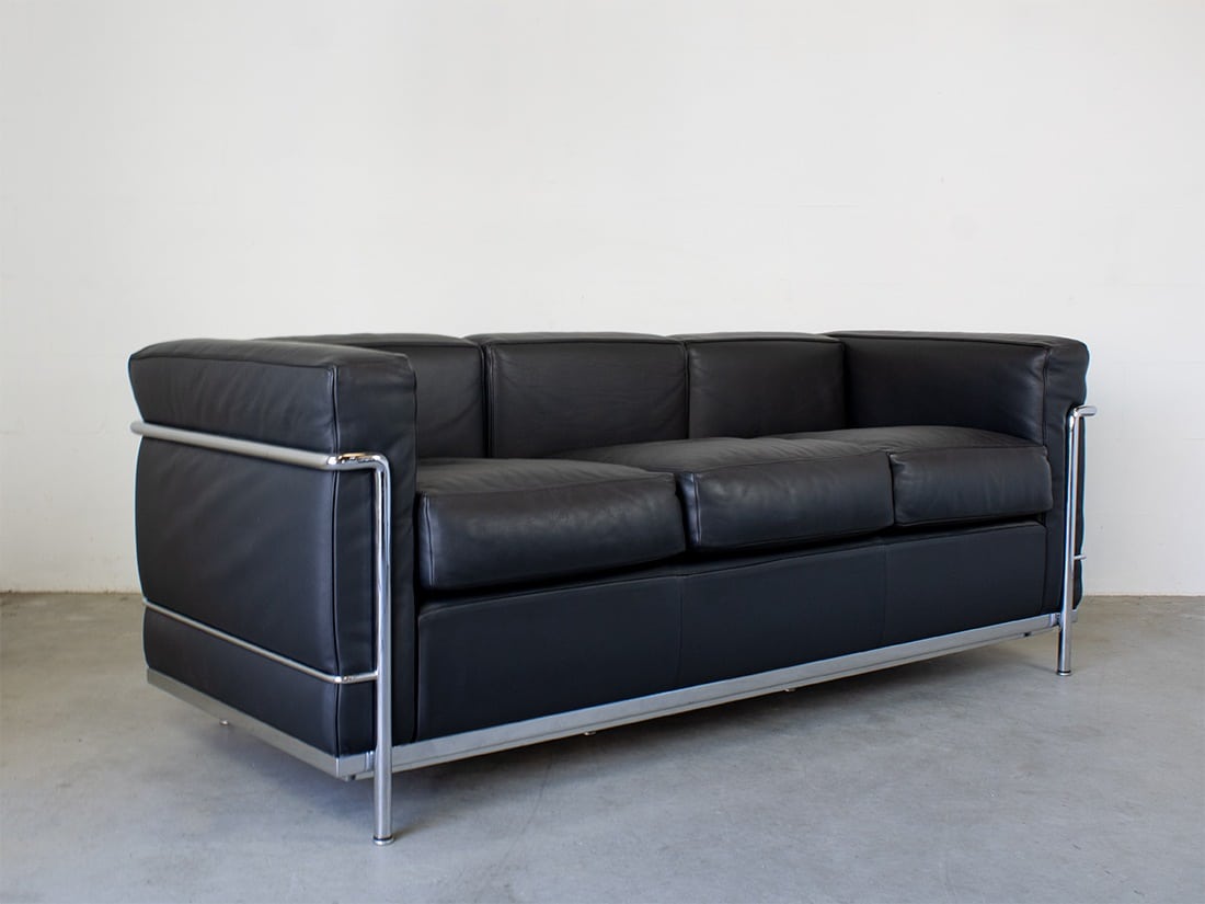 Cassina Le Corbusier LC2 bank 1
