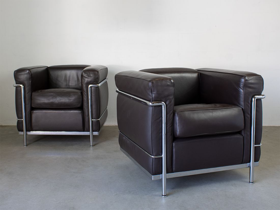 Cassina Le Corbusier LC2 fauteuil bruin 2