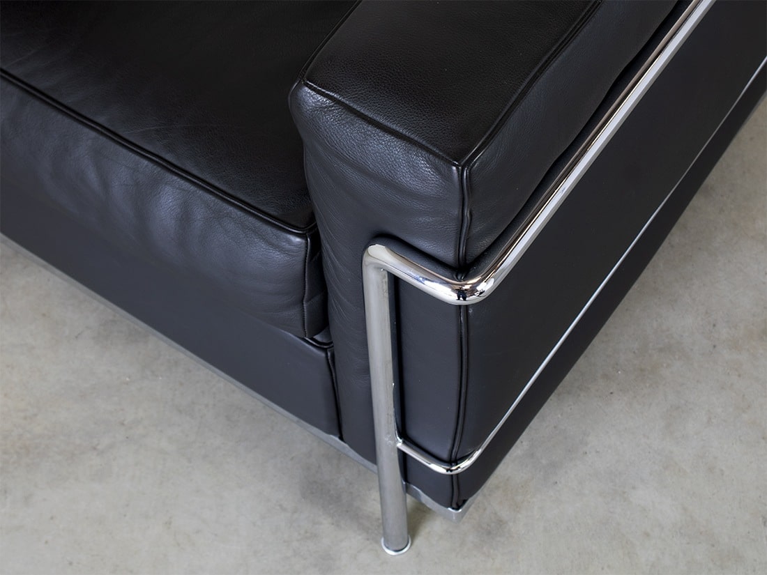 Cassina Le Corbusier LC2 fauteuil zwart 7
