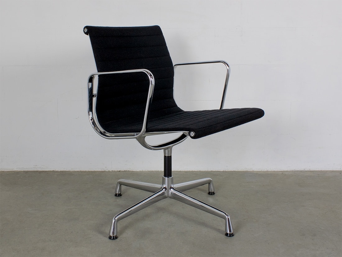 Vitra Eames EA 107 hopsak zwart 4