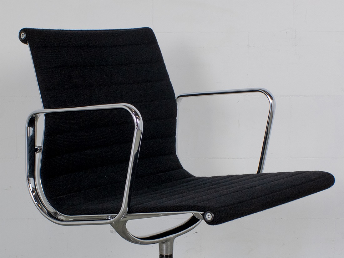 Vitra Eames EA 107 hopsak zwart 8