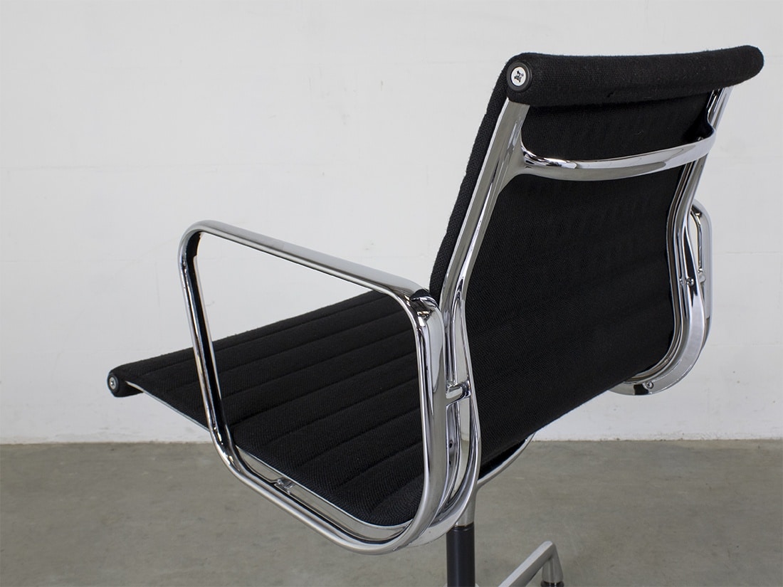 Vitra Eames EA 107 hopsak zwart 9