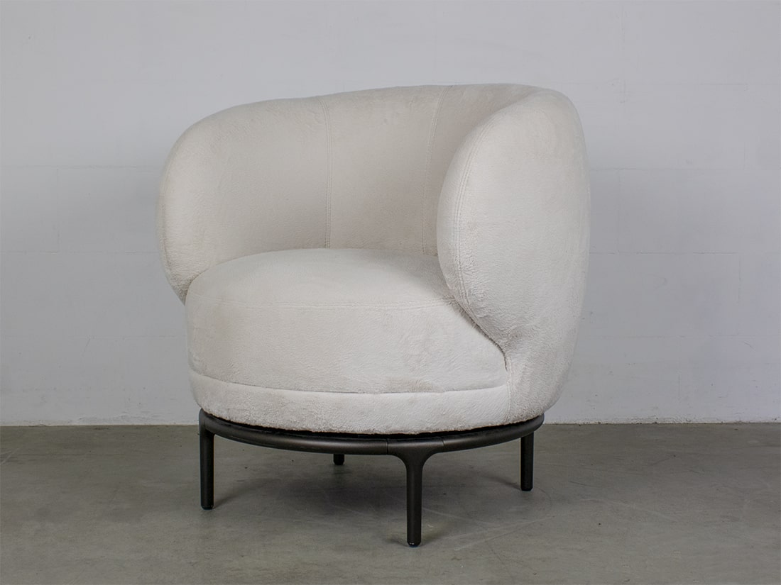 Wittmann Vuelta Armchair Rotating Jaime Hayon 1
