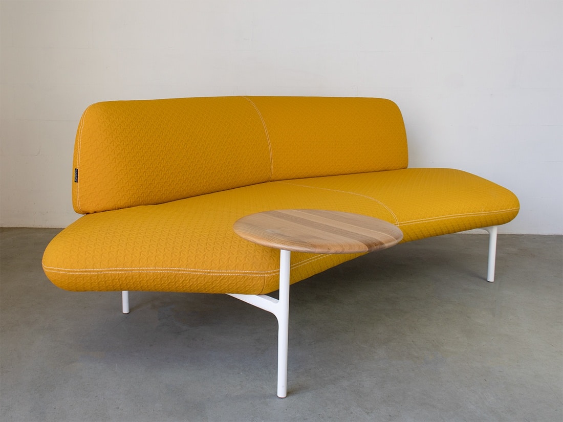 Haworth Openest Feather Sofa Patricia Urquiola geel 1