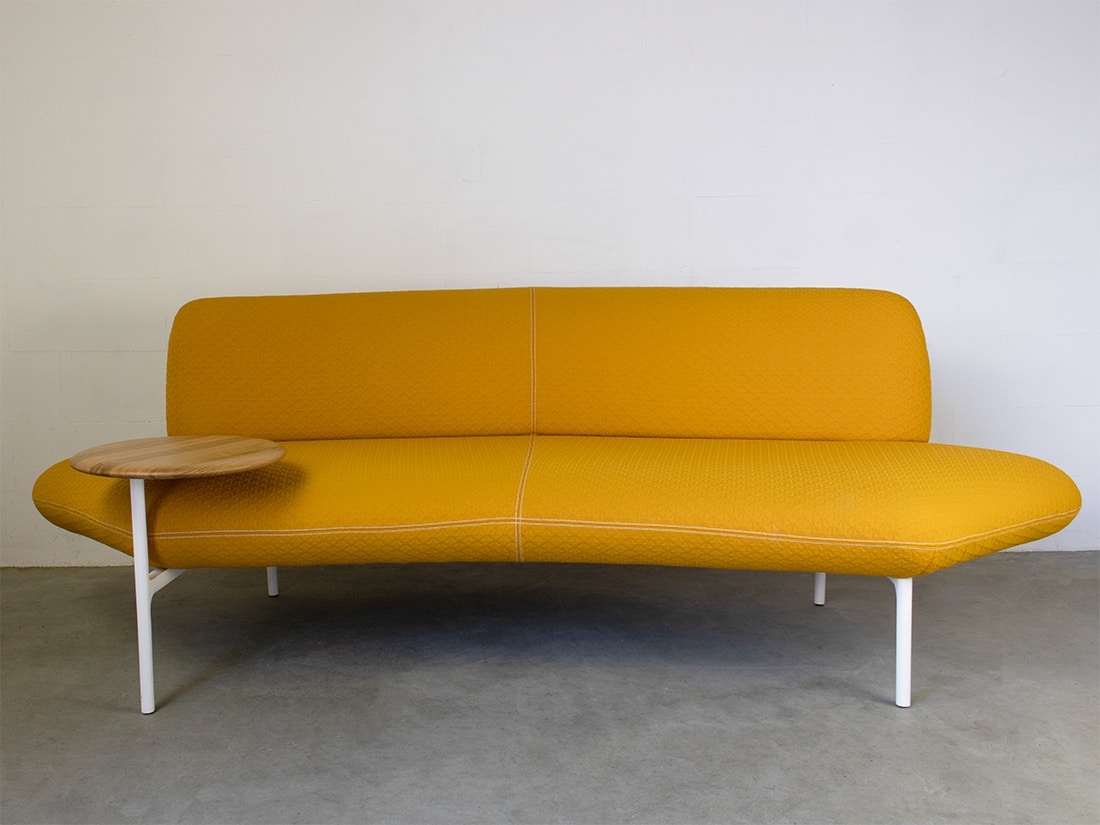 Haworth Openest Feather Sofa Patricia Urquiola geel 2