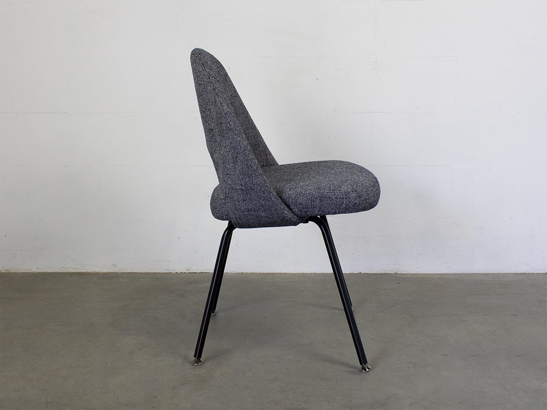 Knoll Saarinen Eetkamer stoel denim 4
