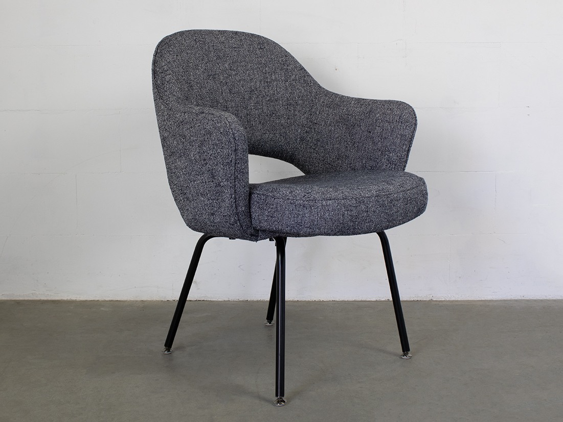 Knoll Saarinen Executive Chair denim 1