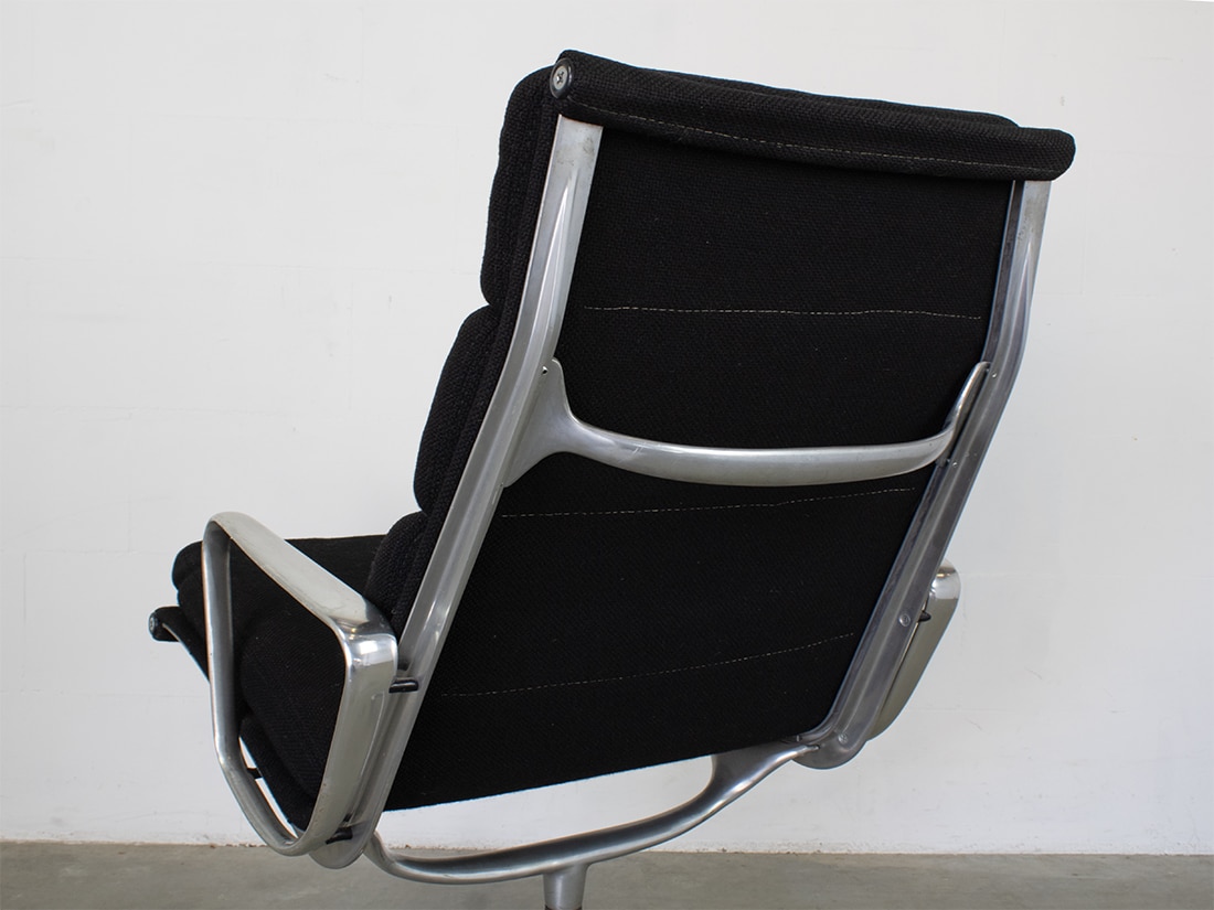 Herman Miller Eames EA 216_5