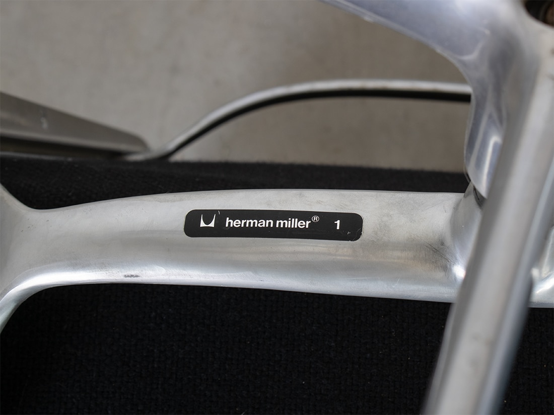Herman Miller Eames EA 216_8